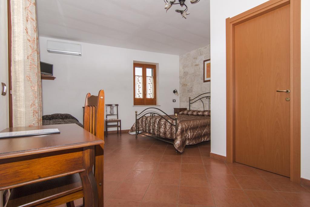 B&B Il Giardino Dei Mandarini โมดิกา ภายนอก รูปภาพ